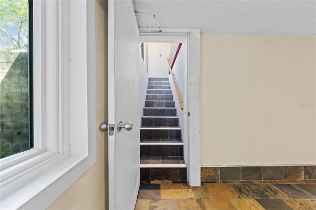 932 N HYER AVENUE, Orlando, FL 32803