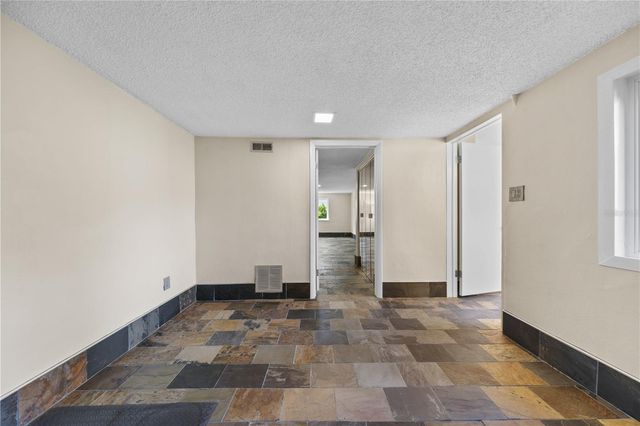 932 N HYER AVENUE, Orlando, FL 32803
