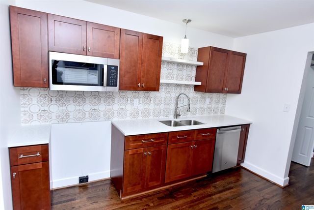 2019 HOLLINS DRIVE, Birmingham, AL 35205