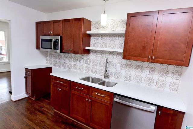 2019 HOLLINS DRIVE, Birmingham, AL 35205