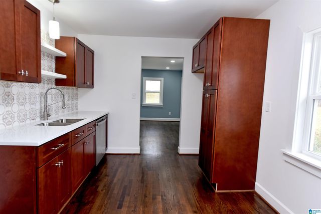 2019 HOLLINS DRIVE, Birmingham, AL 35205