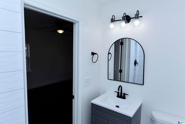 2019 HOLLINS DRIVE, Birmingham, AL 35205