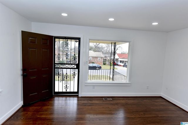 2019 HOLLINS DRIVE, Birmingham, AL 35205