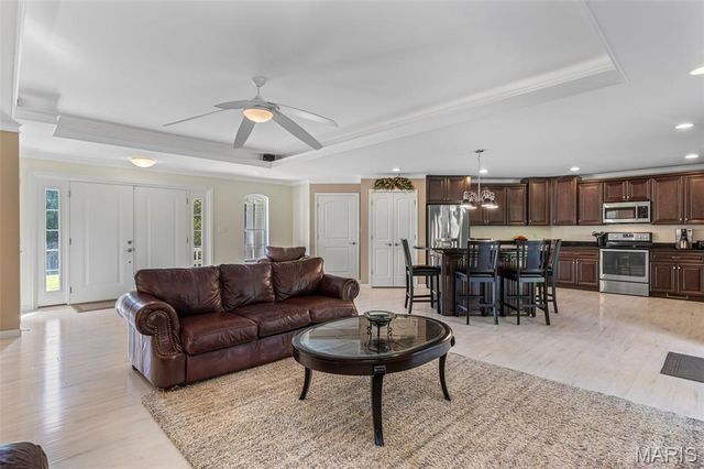 5753 Forest Drive, Hillsboro, MO 63050