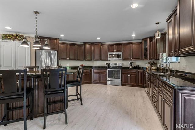 5753 Forest Drive, Hillsboro, MO 63050