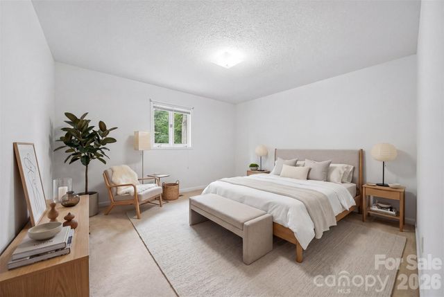 9197 Apache Drive, Hickory, NC 28601