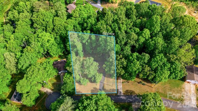 9197 Apache Drive, Hickory, NC 28601