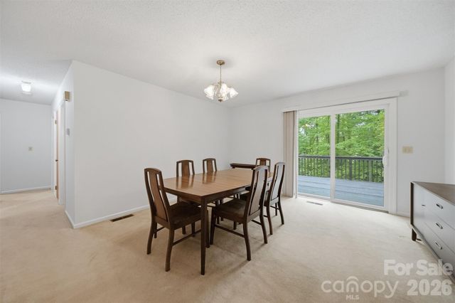 9197 Apache Drive, Hickory, NC 28601