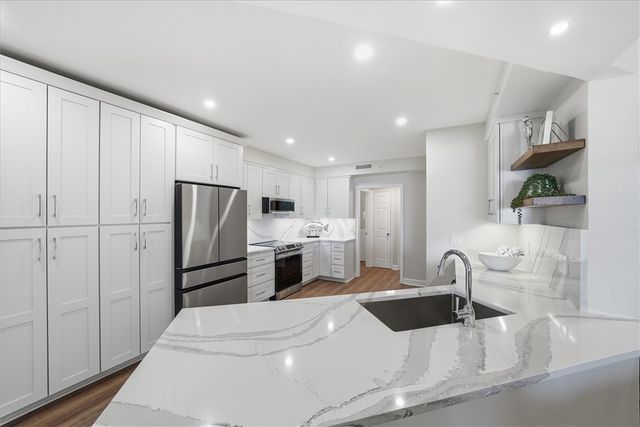 8814 S Sea Oaks Way 304, Vero Beach, FL 32963