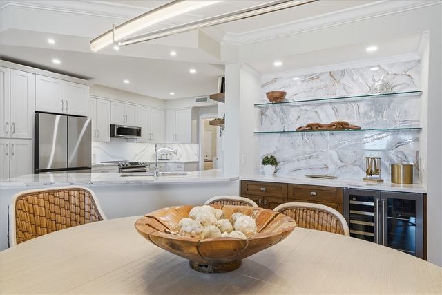 8814 S Sea Oaks Way 304, Vero Beach, FL 32963