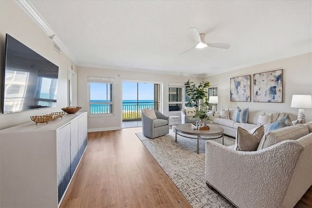 8814 S Sea Oaks Way 304, Vero Beach, FL 32963