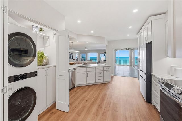 8814 S Sea Oaks Way 304, Vero Beach, FL 32963