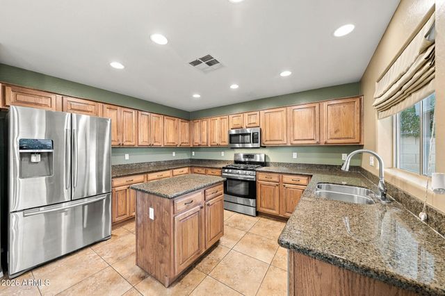 6330 W BIG OAK Street, Phoenix, AZ 85083