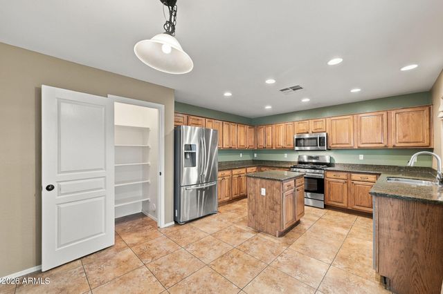 6330 W BIG OAK Street, Phoenix, AZ 85083