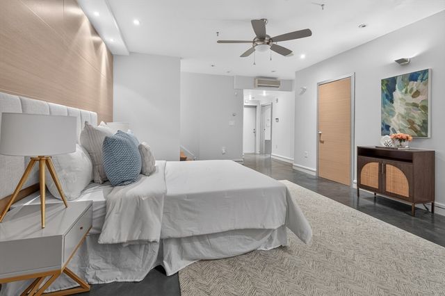 37 Bay State 3, Boston, MA 02215