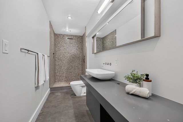 37 Bay State 3, Boston, MA 02215