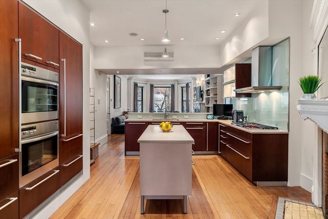 37 Bay State 3, Boston, MA 02215