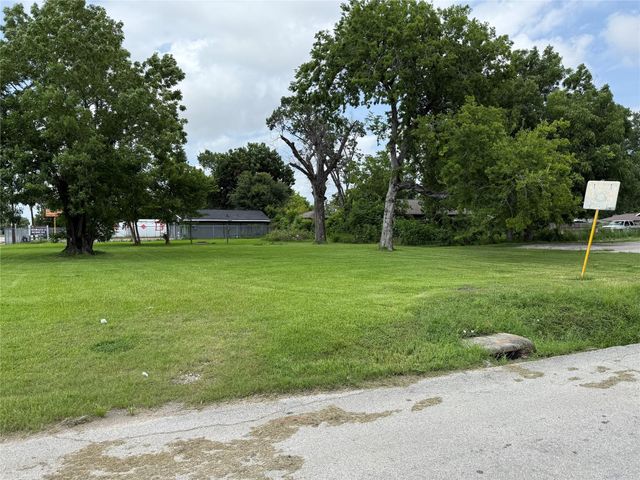 2112 Lockwood Drive, Houston, TX 77020