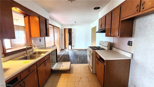 7731 Southland Drive, Mentor On The Lake, OH 44060