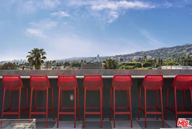 7428 Santa Monica Boulevard 301, West Hollywood, CA 90046