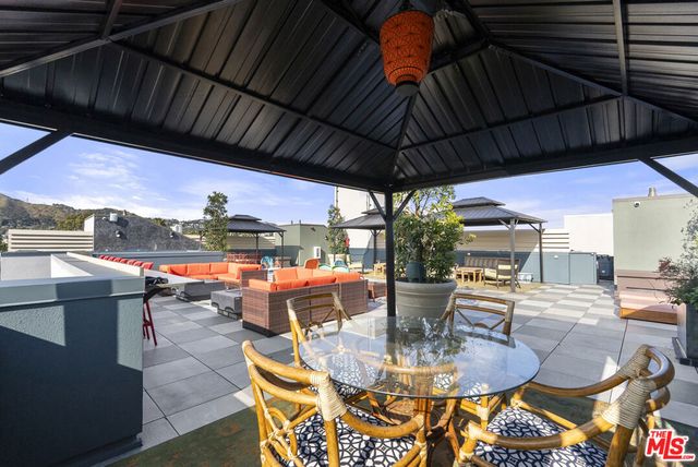 7428 Santa Monica Boulevard 301, West Hollywood, CA 90046