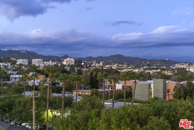7428 Santa Monica Boulevard 301, West Hollywood, CA 90046