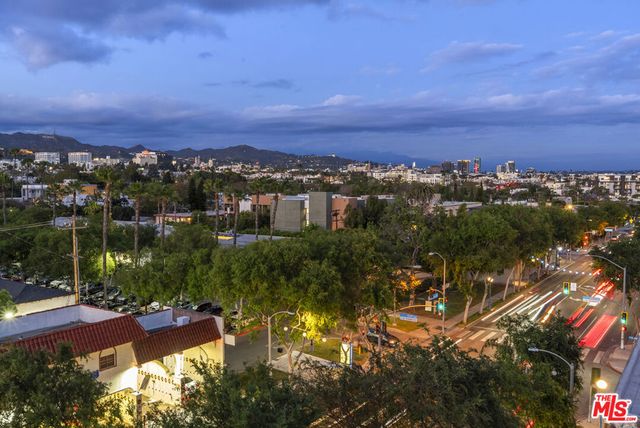 7428 Santa Monica Boulevard 301, West Hollywood, CA 90046