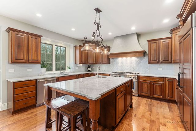 37W209 Deer Pond Court, St. Charles, IL 60175