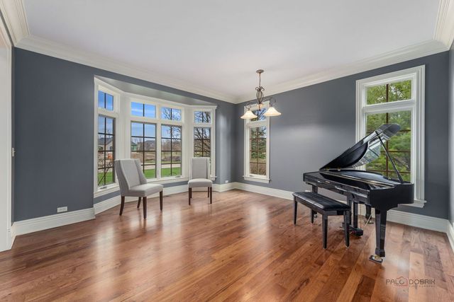 37W209 Deer Pond Court, St. Charles, IL 60175
