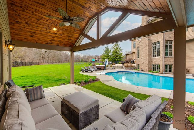 37W209 Deer Pond Court, St. Charles, IL 60175