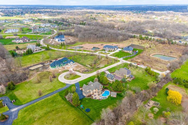 37W209 Deer Pond Court, St. Charles, IL 60175
