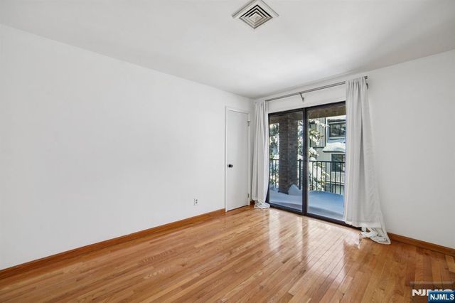 1491 John Street 10, Fort Lee, NJ 07024