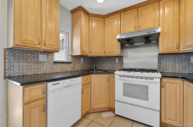 69-20 199th Street, Fresh Meadows, NY 11365