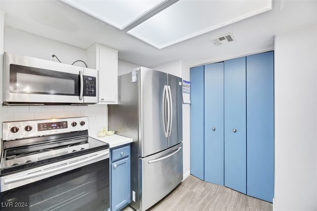 3450 Erva Street 207, Las Vegas, NV 89117