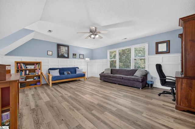 18 Middlecreek Way, Greenville, SC 29607