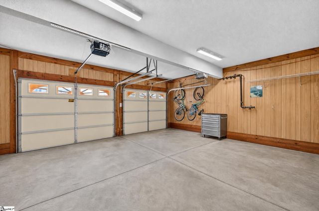 18 Middlecreek Way, Greenville, SC 29607