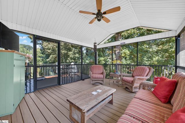 18 Middlecreek Way, Greenville, SC 29607