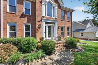 18 Middlecreek Way, Greenville, SC 29607