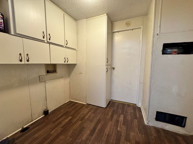 2300 W Morton Avenue 22, Porterville, CA 93257