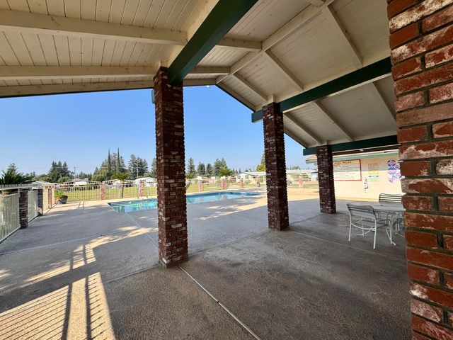 2300 W Morton Avenue 22, Porterville, CA 93257