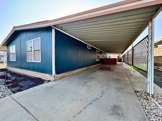 2300 W Morton Avenue 22, Porterville, CA 93257