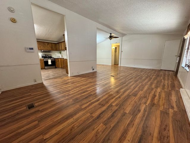 2300 W Morton Avenue 22, Porterville, CA 93257