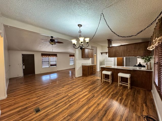 2300 W Morton Avenue 22, Porterville, CA 93257