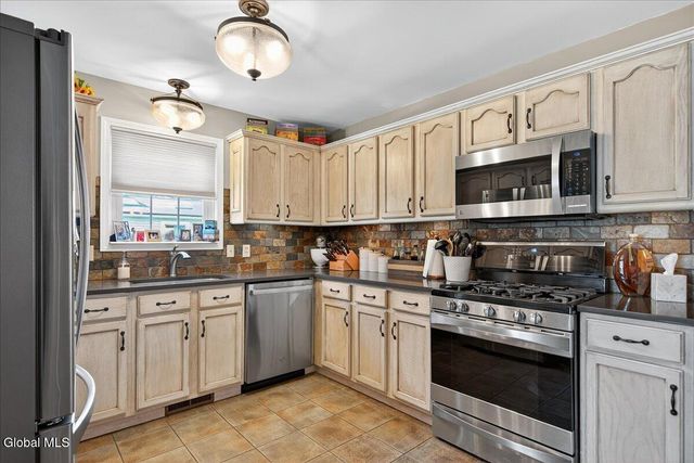 116 Charlton Road, Glenville, NY 12019