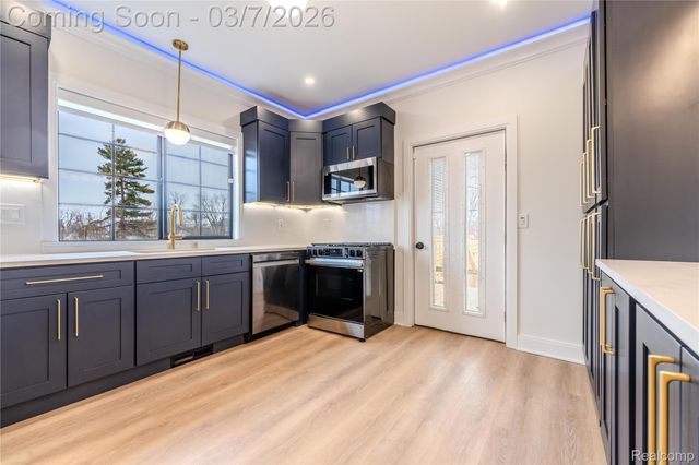 2623 Fairview Street, Detroit, MI 48214