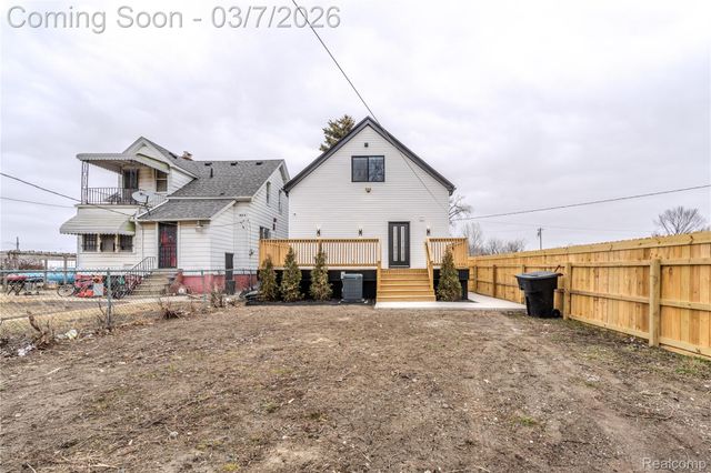 2623 Fairview Street, Detroit, MI 48214