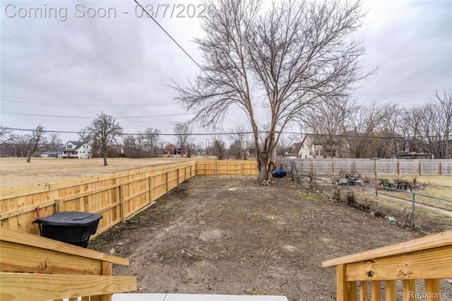 2623 Fairview Street, Detroit, MI 48214