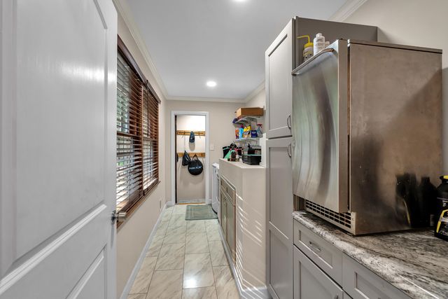 1010 Seven Springs Road, Spartanburg, SC 29307