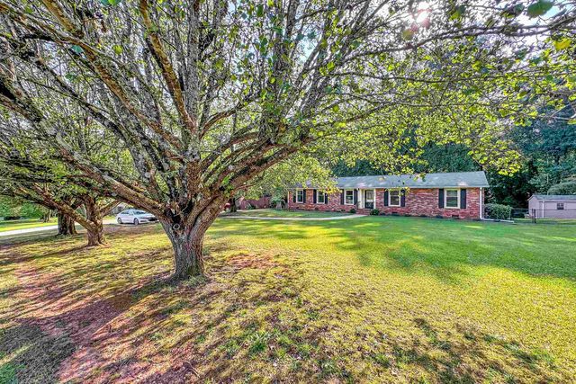1010 Seven Springs Road, Spartanburg, SC 29307