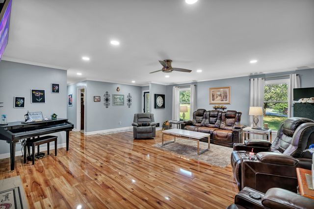 1010 Seven Springs Road, Spartanburg, SC 29307